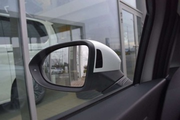 Volkswagen Golf VIII Variant 1.0 TSI 110KM 2023 Volkswagen Golf SalonPL 110KM Life Variant Pakiety Podgrzew.KierownicaFot, zdjęcie 28