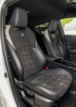 Toyota C-HR I Crossover Facelifting 2.0 Hybrid Dynamic Force 184KM 2023 Toyota C-HR 2.0 Hybrid GR Sport 2.0 Hybryda 184KM, zdjęcie 17