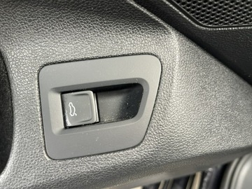 Volkswagen Arteon Fastback 2.0 TDI 240KM 2019 Volkswagen Arteon R-Line 4Motion DSG Kamery360, zdjęcie 16