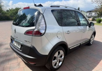 Renault Scenic III XMOD Energy TCe 130KM 2013 Renault Scenic Renault Scenic 1.2 TCe Energy Bose Edition 1.2 Benzyna 130KM, zdjęcie 4