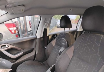 Peugeot 2008 I SUV Facelifting 1.6 BlueHDi 99KM 2016 Peugeot 2008 2016r, 1.6HDI. Uszkodzony lewy tyl. Jezdzi. 1.6 Diesel 99KM, zdjęcie 7