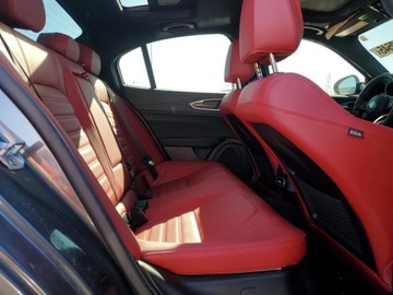 Alfa Romeo Giulia II Sedan Facelifting 2023 2.0 GME Turbo 280KM 2024 Alfa Romeo Giulia Ti 2024 2.0 Benzyna 280KM, zdjęcie 2