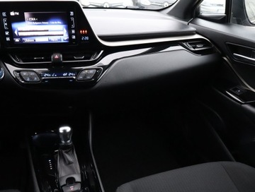 Toyota C-HR I Crossover 1.8 Hybrid 122KM 2018 Toyota C-HR 1.8 Hybrid, Automat, Navi, Klima, zdjęcie 7