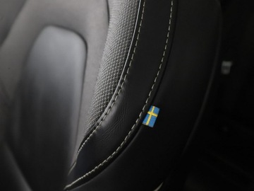 Volvo V60 II  2020 Volvo V60 PHEV 4x4 skóra/alcantara full LED, zdjęcie 37