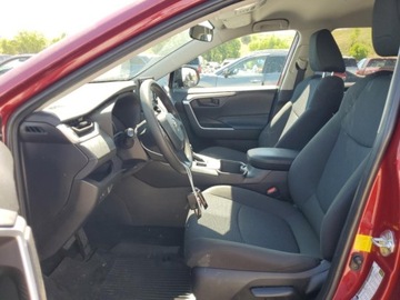 Toyota 2022 Toyota RAV4 le, 2022r., 4x4, 2.5L 2.5 Benzyna 203KM, zdjęcie 6