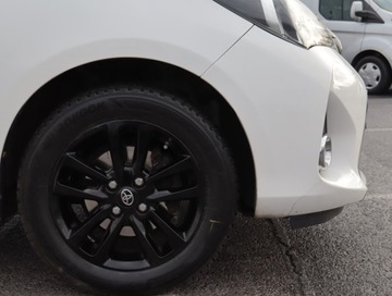 Toyota Yaris III Hatchback 5d Facelifting 1.33 Dual VVT-i 99KM 2015 Toyota Yaris 1.33 Dual VVT-i, Salon Polska, zdjęcie 13