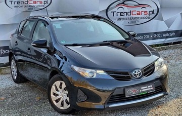 Toyota Auris II Hatchback 5d Dual VVT-i 100 99KM 2014 Toyota Auris 99 KM Navi bezwypadkowa Gwarancja oplacona 1.3 Benzyna 99KM