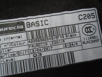 MERCEDES W205 COUPE POLIČKA ZADNÍ KUFRU IDEALNI