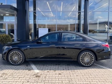Mercedes Klasa E W214 Sedan 2.0 200 204KM 2025 E Klasa 200 4-Matic AMG 2.0 (204KM) 2025, zdjęcie 2