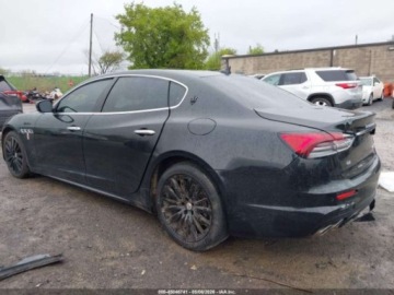 Maserati Quattroporte II 2022 Maserati Quattroporte Modena Q4 2022 3.0 Benzyna 424KM, zdjęcie 2