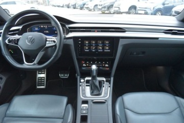 Volkswagen Arteon Fastback Facelifting 2.0 TDI SCR 150KM 2022 Volkswagen Arteon Shooting Brake 2.0TDI 150KM DSG SB Elegance WEBASTO Kame, zdjęcie 10