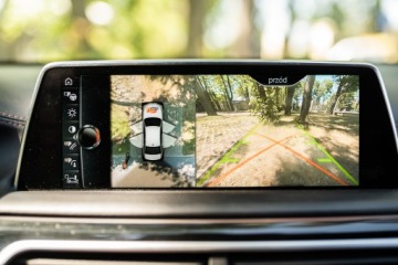 BMW Seria 7 G11-G12 Sedan 750i 450KM 2016 BMW G12 750Li xDrive Individual, zdjęcie 12