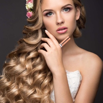 6 тюбиков блеска для губ, пустые упаковки.