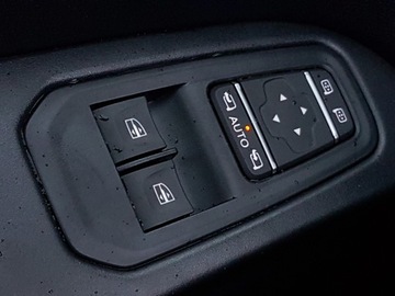 Renault Trafic III Combi 2.0 dCi  150KM 2023 RENAULT TRAFIC 8 OSÓB 2xDRZWI BOCZNE PRZESUWNE DŁUGI BOGATE WYPOSAŻENIE AC, zdjęcie 26