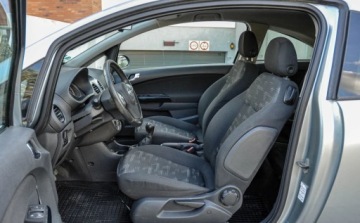 Opel Corsa D Hatchback 1.4 Twinport ECOTEC 100KM 2011 Opel Corsa 1,4 LPG Lift 2011 r. 1.4 BenzynaLPG 100KM, zdjęcie 8
