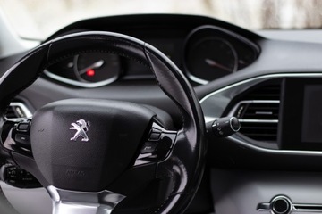 Peugeot 308 II Hatchback 5d 1.6 THP 125KM 2013 PEUGEOT 308 II 1.6 125KM | KEYLESS | Bluetooth | Ksenon | Książka Serwisowa, zdjęcie 10