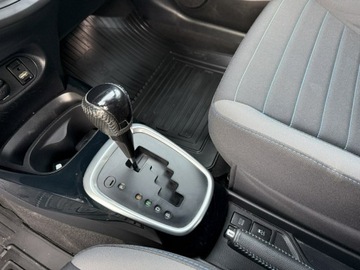 Toyota Yaris III Hatchback 5d Facelifting Hybrid 100KM 2017 Toyota Yaris Hybrid*Lift*Automat, zdjęcie 22