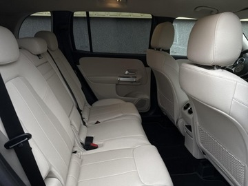 Mercedes GLB SUV 2.0 250 224KM 2024 Mercedes-Benz GLB 220, zdjęcie 19
