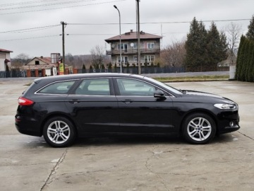 Ford Mondeo V Kombi 2.0 TDCi 150KM 2017 Ford Mondeo Ford Mondeo 2.0 TDCilakier fabrycznynowy rozrzadnowe hamulceop, zdjęcie 34