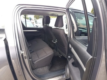 Toyota Hilux VIII Podwójna kabina Facelifting 2.8 D-4D 204KM 2024 Toyota Hilux 2.8 D-4D mHEV Double Cab Executive 4x, zdjęcie 16