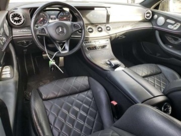 Mercedes Klasa E W213 2018 Mercedes-Benz Klasa E 2018, 3.0L, 4x4, od ubezpieczalni 3.0 Benzyna 329KM, zdjęcie 6