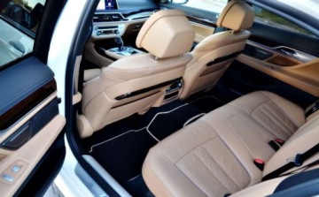 BMW Seria 7 G11-G12 Sedan Facelifting 4.4 750i 530KM 2020 BMW Seria 7 M-Pakiet X-Drive Maly przebieg, Bogata wersja wyposazenia,, zdjęcie 7
