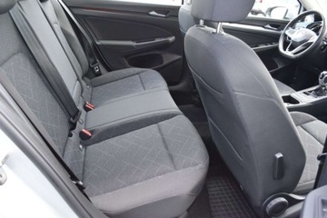 Volkswagen Golf VIII Variant 1.5 TSI 130KM 2022 Volkswagen Golf Variant SalonPL TSI 130KM Variant Life ACC LaneAssist Czuj, zdjęcie 30