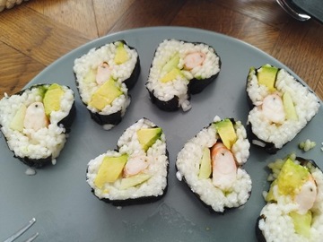 НАБОР ДЛЯ ПРИГОТОВЛЕНИЯ СУШИ, 12 НАБОРОВ, БАМБУКОВЫЙ КОВРИК, РОЛЛ, НОЖ, ПОДАРОК