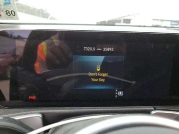 Mercedes GLB 2022 Mercedes-Benz GLB 2022, 2.0L, 4x4, od ubezpieczalni 2.0 Benzyna 221KM, zdjęcie 10