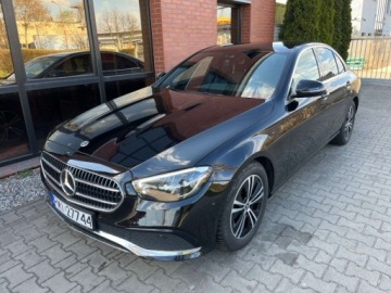 Mercedes Klasa E W213 Limuzyna Facelifting 2.0 E200 197KM 2020 Mercedes-Benz Klasa E 2.0 benzyna 197 KM automat zarej w PL zadbany z