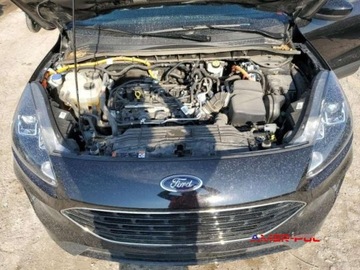 Ford Kuga III 2021 Ford Kuga 2021 r., 2,5L SE 2.5 Hybryda 200KM, zdjęcie 11