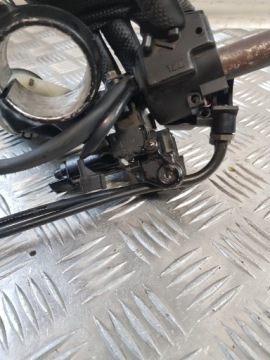 ПРАВЫЙ РУЛЬ + БАК + ПРАВЫЙ ПЕРЕКЛЮЧАТЕЛЬ HONDA CBR 900RR SC33