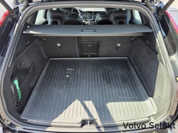 Volvo XC60 II Crossover D3 150KM 2018 Volvo XC 60 PL Salon R-Design D3 150KM Manual Czuj, zdjęcie 16