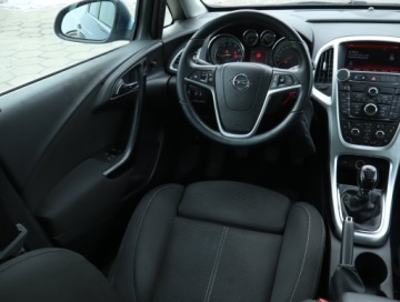 Opel Astra J GTC 1.4 Turbo ECOTEC 140KM 2015 Opel Astra 1.4 T, Salon Polska, Klima, zdjęcie 6