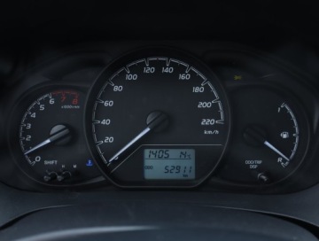 Toyota Yaris III Hatchback 5d Facelifting 2017 1.5 Dual VVT-iE 111KM 2020 Toyota Yaris 1.5 Dual VVT-i, Salon Polska, Klima, zdjęcie 10