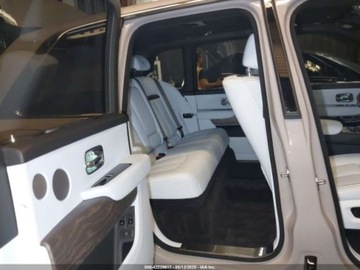 Rolls-Royce 2025 Rolls-Royce Cullinan 2025 6.7l 6.7 Benzyna 563KM, zdjęcie 12