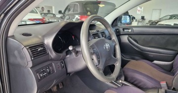 Toyota Avensis II Sedan 1.8 VVT-i 129KM 2004 Toyota Avensis 1.8 VVT-i 129KM LPG Salon PL 1.8 BenzynaLPG 129KM, zdjęcie 9