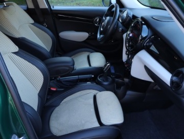 Mini Mini F56 Hatchback 3d Facelifting II Cooper 136KM 2023 MINI 5-door Copper, Salon Polska, Serwis ASO, zdjęcie 8