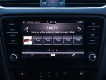 Skoda Octavia III Kombi Facelifting 1.6 TDI 115KM 2018 Skoda Octavia 1.6 TDI, Salon Polska, Navi, Klima, zdjęcie 11