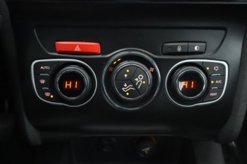 Citroen C4 II Hatchback 5d 1.6 e-HDi 114KM 2014 Citroen C4 1.6 HDi, Klima, Klimatronic, Tempomat, zdjęcie 14