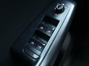 Audi Q5 I SUV 2.0 TDI 170KM 2010 Audi Q5 2.0 TDI, 167 KM, 4X4, Automat, Skóra, zdjęcie 17