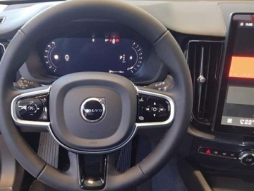 Volvo XC60 II Crossover Facelifting 2025 2.0 B5 Mild-Hybrid 250KM 2026 2.0 B5 AWD Core (250 KM) Podgrzewana kierownica + siedzenia przód/tył, zdjęcie 5