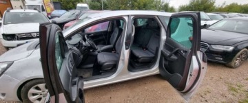 Opel Meriva II Mikrovan Facelifting 1.4 Turbo ECOTEC 120KM 2016 Opel Meriva 2016r, 1.4 Benzyna. Uszkodzona. Poobijana. Jezdzi. 1.4 Benzyna, zdjęcie 15