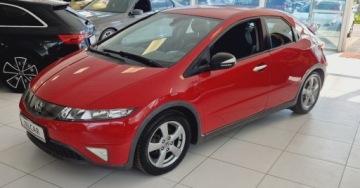 Honda Civic VIII Hatchback 5d 1.4 i 83KM 2006 Honda Civic 1.4 i-dsi 83KM 5d Klimatyzacja Nowe tarcze Ufo 1.3 Benzyna 83KM, zdjęcie 1