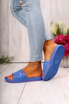 Флопы женского бассейна ежедневно