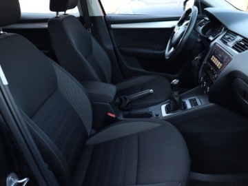 Skoda Octavia III Liftback Facelifting 1.6 TDI 115KM 2017 Skoda Octavia 1.6 TDI, Salon Polska, Klima, zdjęcie 8