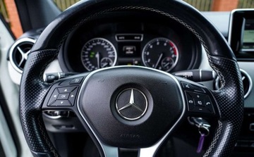 Mercedes Klasa B W246 Sports Tourer 220 184KM 2014 Mercedes-Benz Klasa B 2.0B 184Ps 4x4 PolSkora Bixenon Navi Ledy Alu18 Bixe, zdjęcie 31