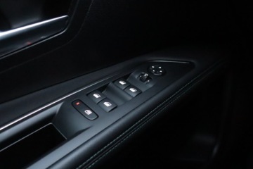 Peugeot 3008 II Crossover Facelifting  1.2 PureTech 130KM 2023 Peugeot 3008 1.2 PureTech, Salon Polska, zdjęcie 19