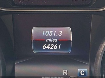 Mercedes CLA C117 2017 Mercedes-Benz CLA 2017 r., 2,0L 250 4MATIC 2.0 Benzyna 208KM, zdjęcie 7