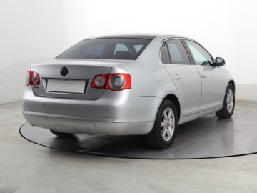 Volkswagen Jetta V 1.9 TDI 105KM 2006 VW Jetta 1.9 TDI, Klima, Klimatronic,ALU, zdjęcie 4